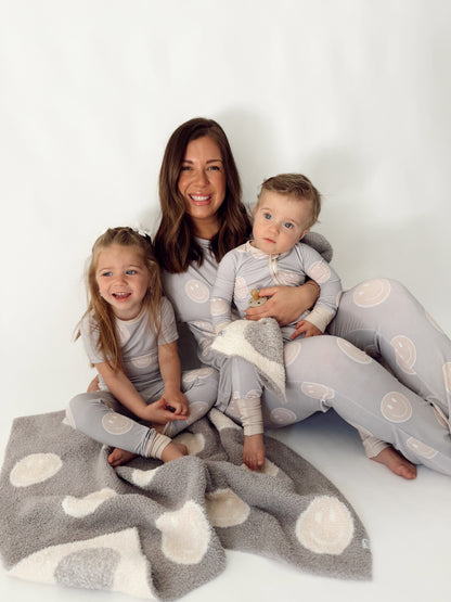 Smiley | Women’s Oversized Tee and Flare Set