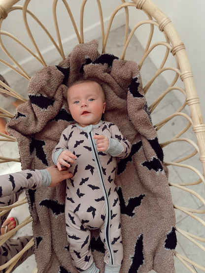 Bats Tan Bamboo | Zippie