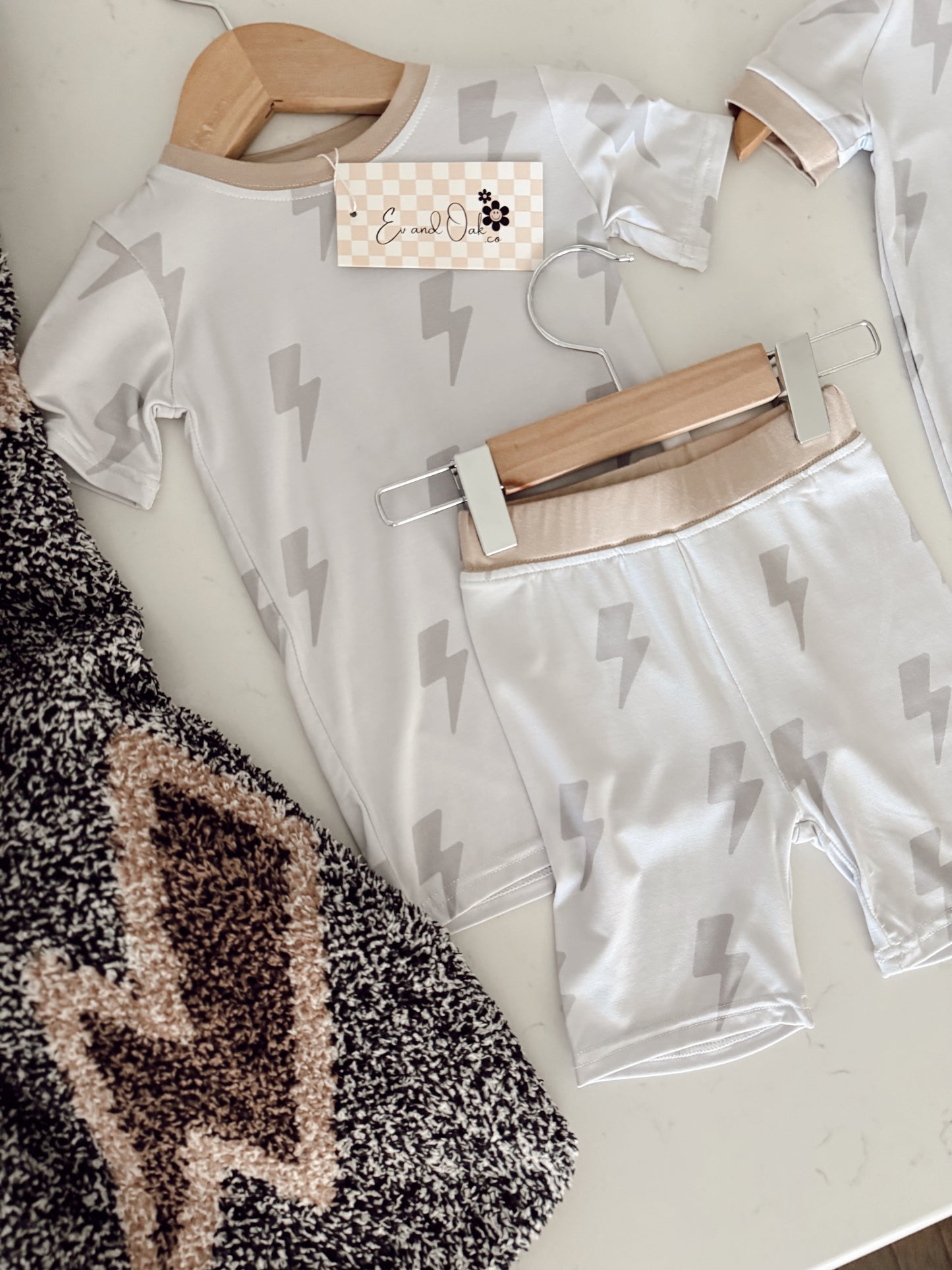 Gray and Beige Bolts Bamboo | Shortie Set