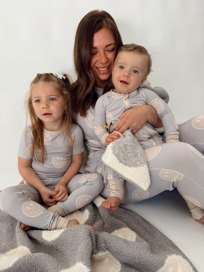 Smiley | Women’s Oversized Tee and Flare Set