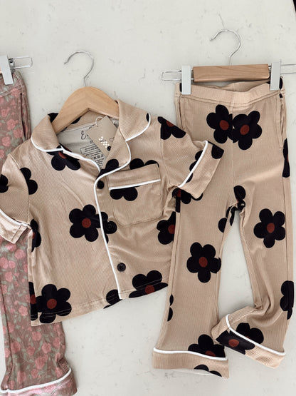 Ribbed Black Daisy Bamboo | Short Sleeve| Girl Button and Flare Set