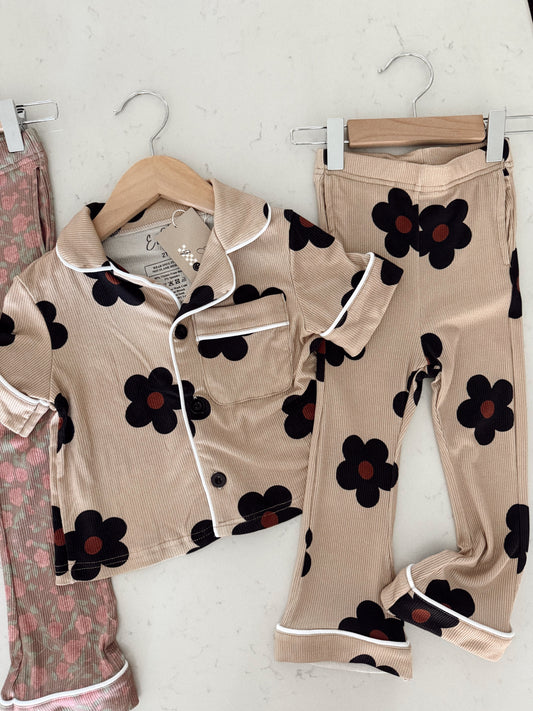 Ribbed Black Daisy Bamboo | Short Sleeve| Girl Button and Flare Set